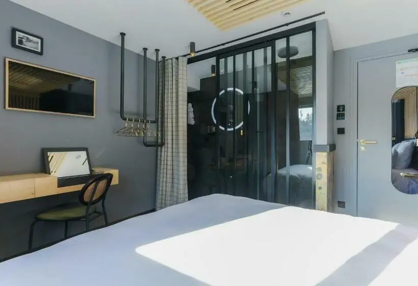 Quarto standard, Savy Hôtel