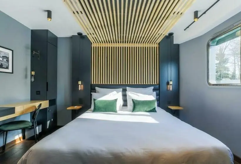 Quarto standard, Savy Hôtel