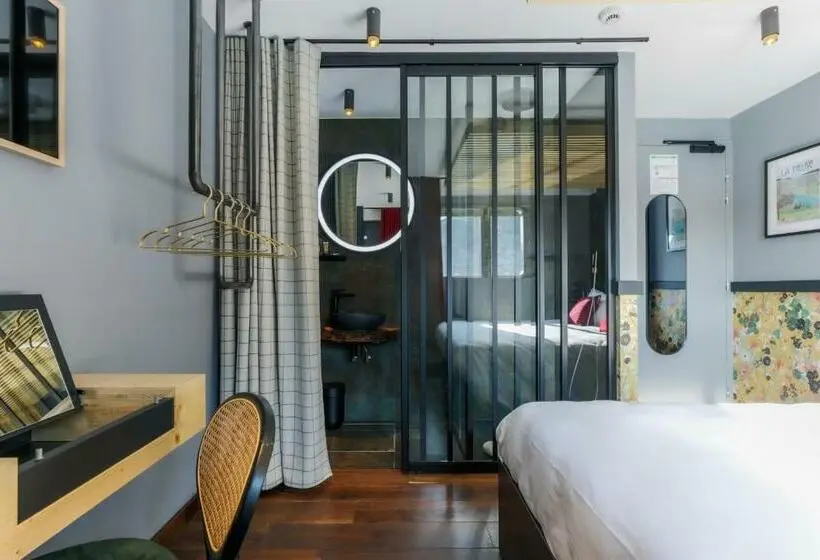 Quarto standard, Savy Hôtel