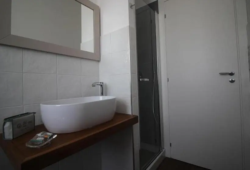 Standard Kolmen Hengen Huone, Stella Marina Paestum