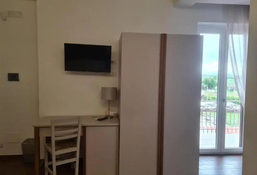 Standard Kolmen Hengen Huone, Stella Marina Paestum