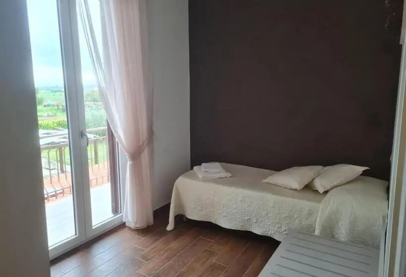 Standard Kolmen Hengen Huone, Stella Marina Paestum