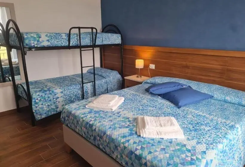 Standard Neljän Hengen Huone, Stella Marina Paestum