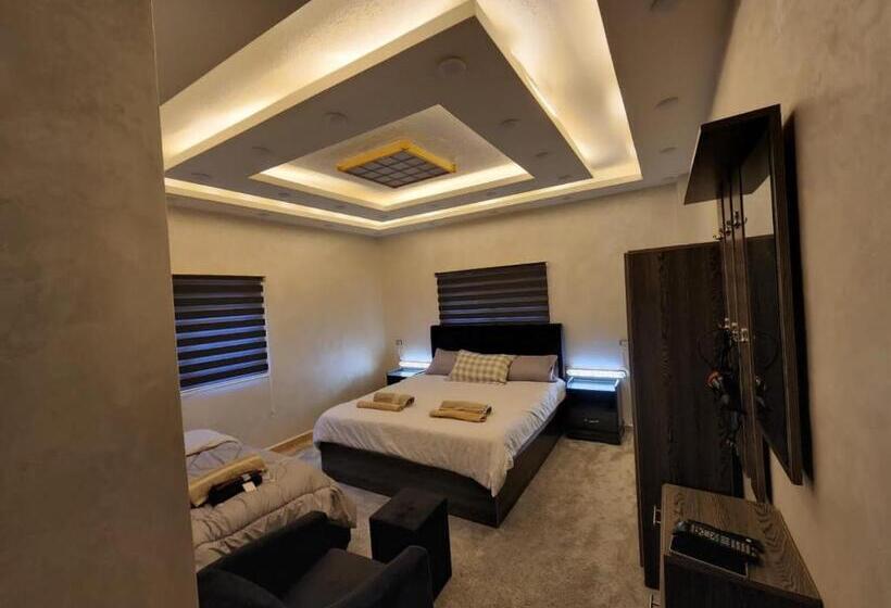 اتاق سوپریور سه تخته, Hadrian S Arch