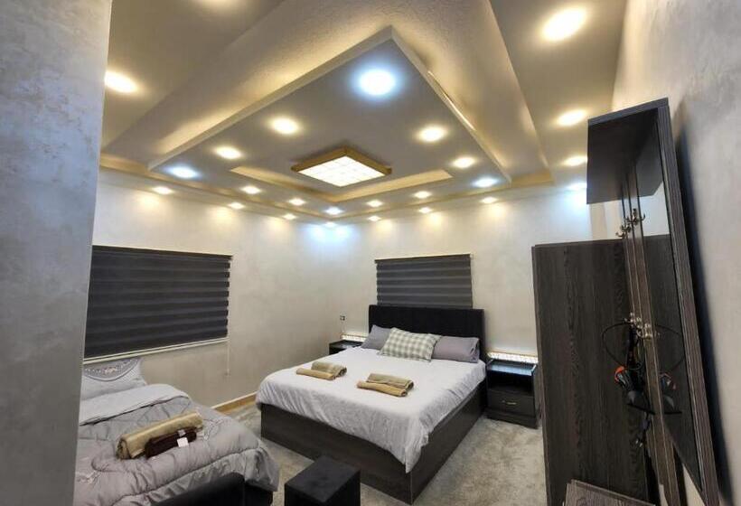 اتاق سوپریور سه تخته, Hadrian S Arch