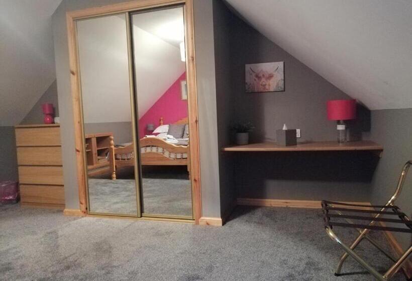 Номер Стандарт, Corrie View