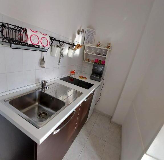 침실 1개 아파트, Villa Nadira