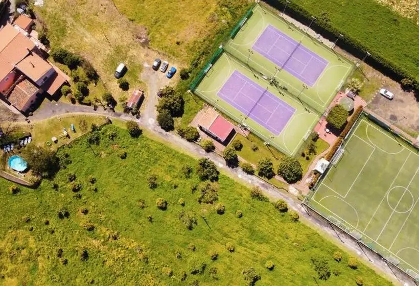 スーペリアスタジオ, Villa Nadira