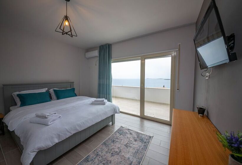 חדר סטנדרט נוף לים עם מרפסת, Aerial Hotel & Spa