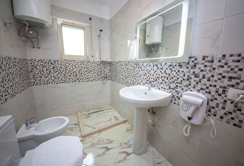 חדר סטנדרט נוף לים עם מרפסת, Aerial Hotel & Spa