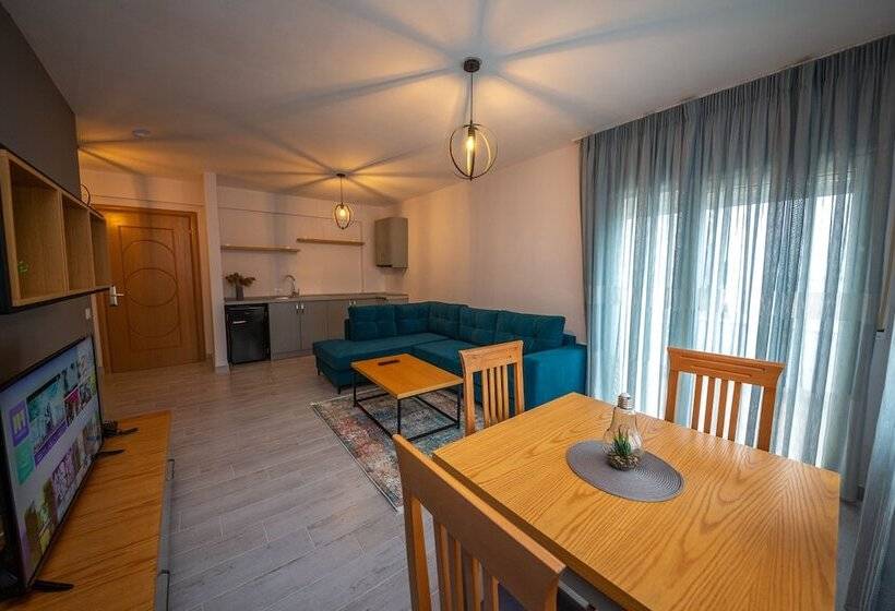 סוויטה משפחתית, Aerial Hotel & Spa