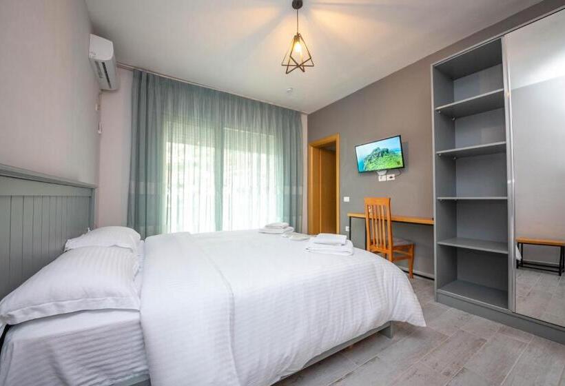 חדר סטנדרט נוף לים עם מרפסת, Aerial Hotel & Spa