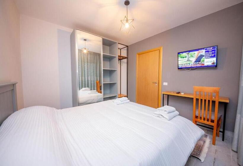 סוויטה משפחתית, Aerial Hotel & Spa