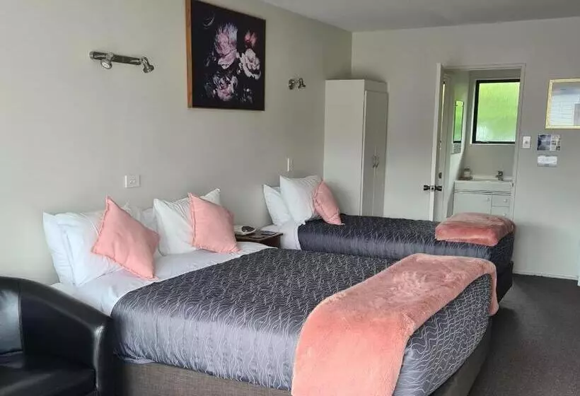 スタンダードスタジオ, Arran Motel