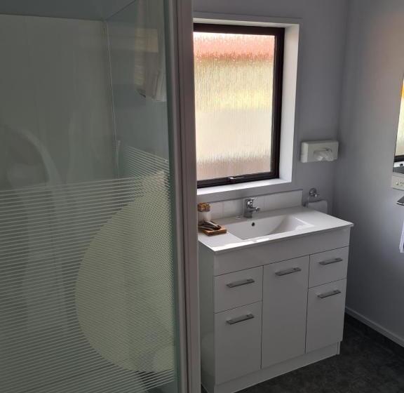 آپارتمان 2 خوابه, Arran Motel