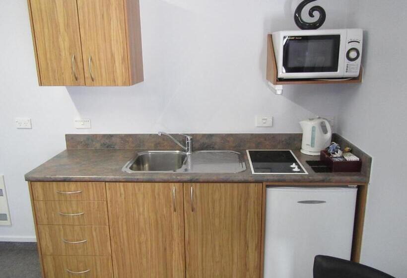 דירת שני חדרים, Arran Motel