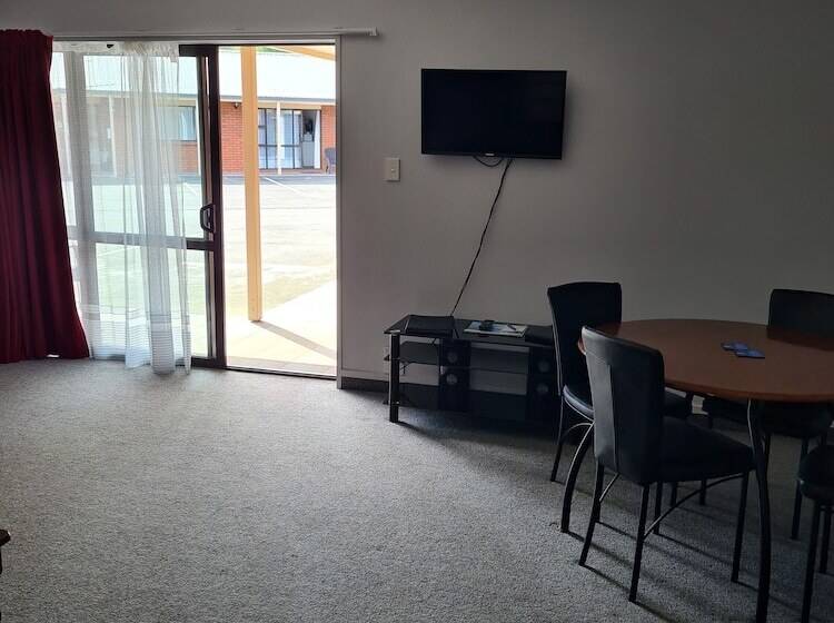 آپارتمان 2 خوابه, Arran Motel