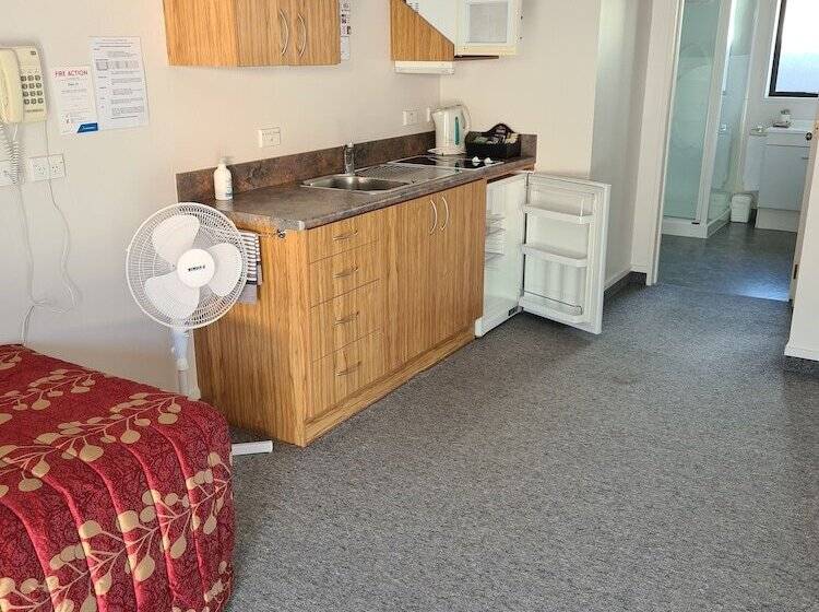 דירת חדר, Arran Motel