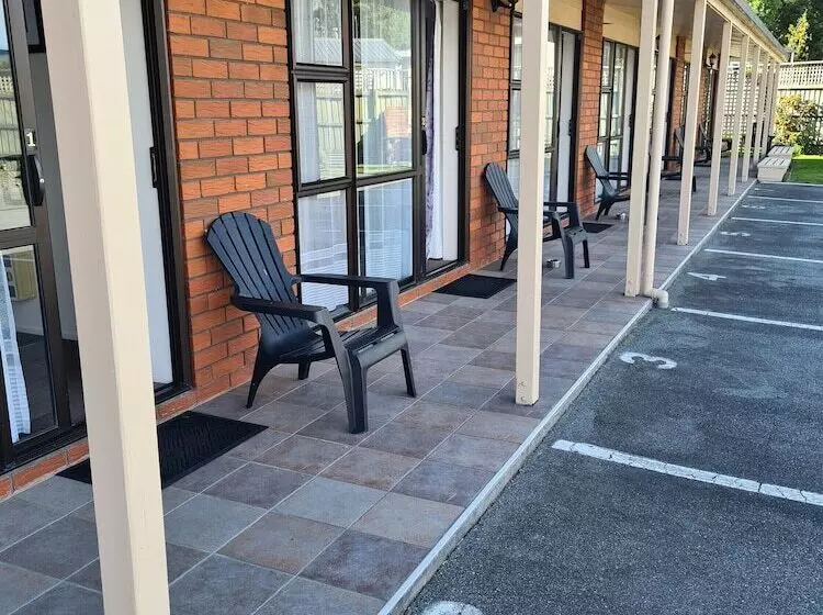 スタンダードスタジオ, Arran Motel