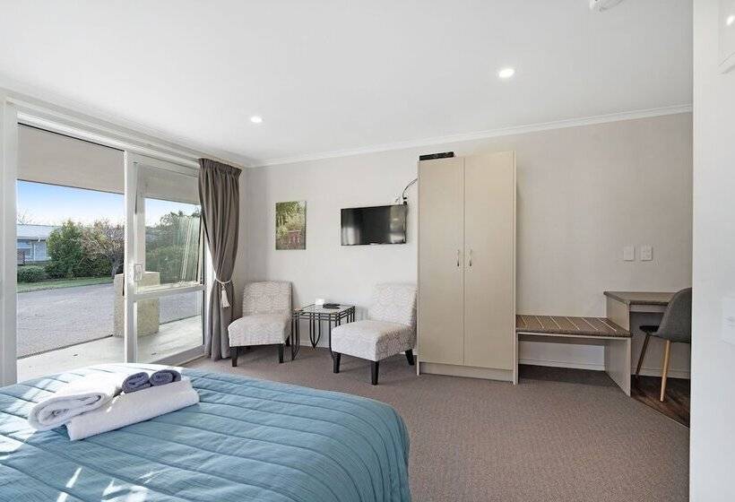 Студия Стандарт, Asure Oakleigh Motel