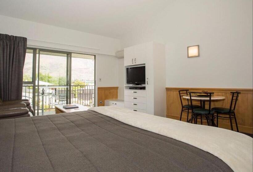 إستوديو قياسى, Clearbrook Motel & Serviced Apartments