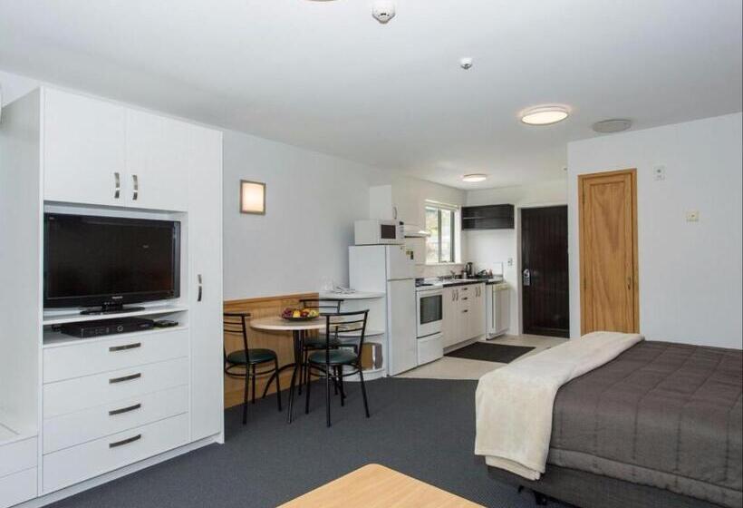 إستوديو قياسى, Clearbrook Motel & Serviced Apartments