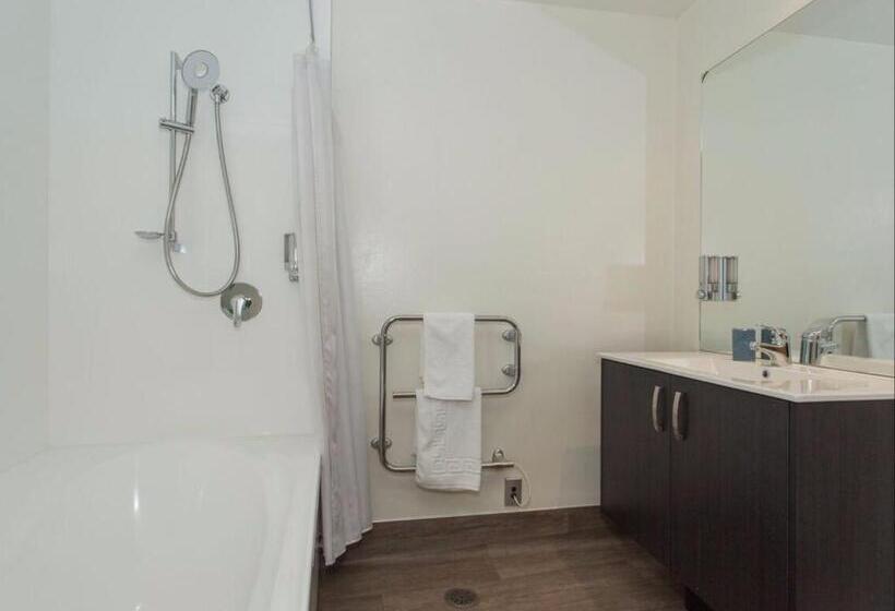 شقة غرفتين, Clearbrook Motel & Serviced Apartments