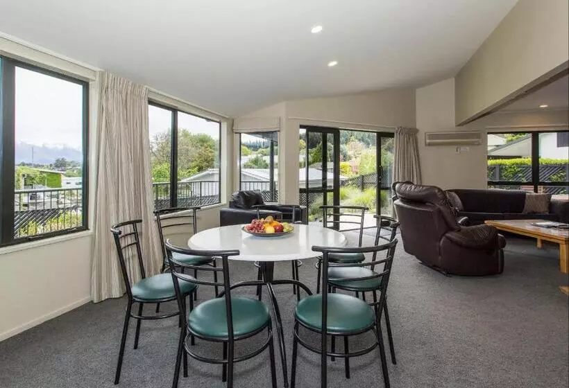 3ベッドルームハウス, Clearbrook Motel & Serviced Apartments