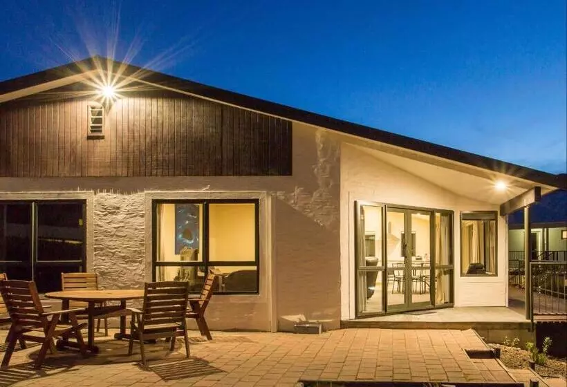3ベッドルームハウス, Clearbrook Motel & Serviced Apartments