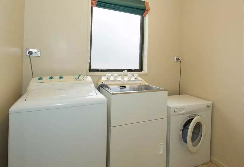 3ベッドルームハウス, Clearbrook Motel & Serviced Apartments