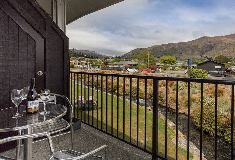 إستوديو قياسى, Clearbrook Motel & Serviced Apartments