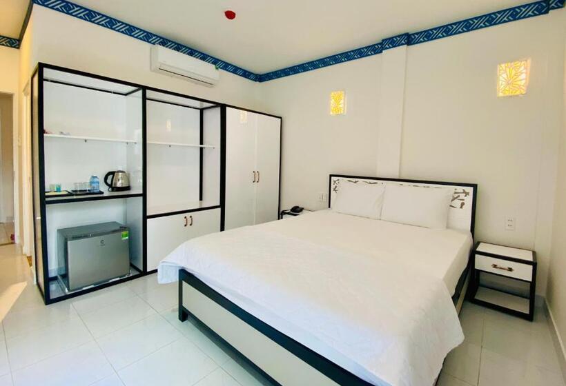 Deluxe Room King Size Bed, Hawaii Resort Phu Quoc