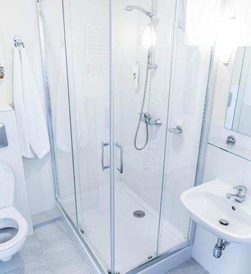 标准单人间, Ibis Styles Warszawa West