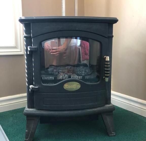 غرفة ديلوكس سرير كينج, Knights Inn Huntsville