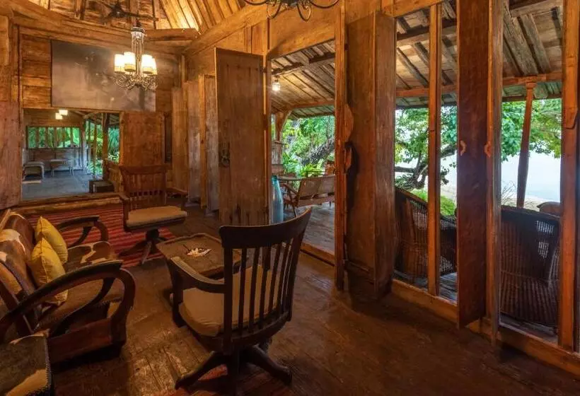 ویلای 1 خوابه, Ratua Private Island Resort