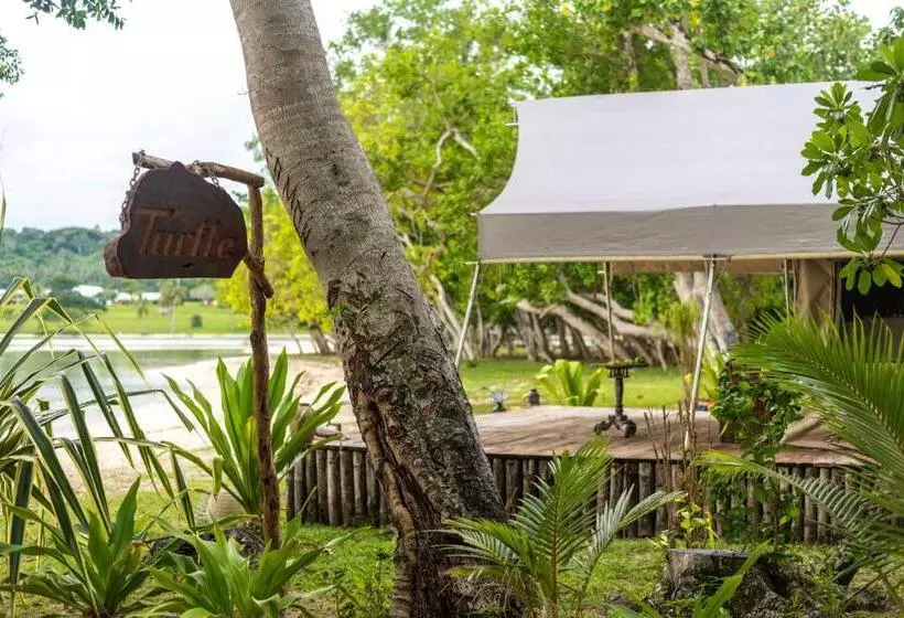 چادر با خدمات رفاهی استاندارد, Ratua Private Island Resort