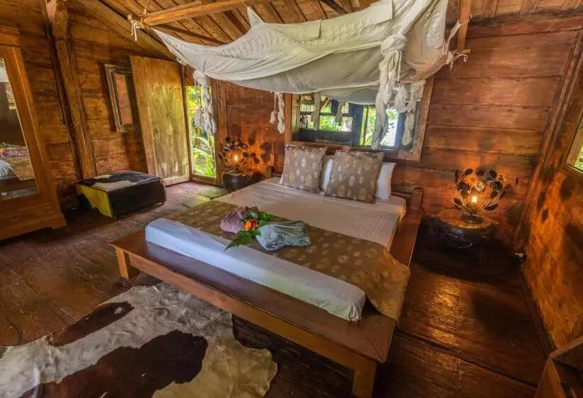 ویلای 1 خوابه, Ratua Private Island Resort