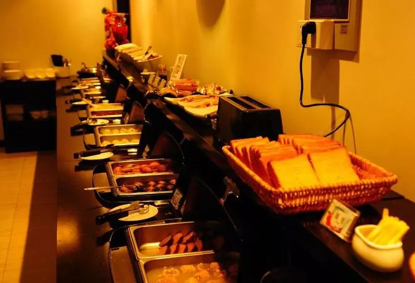 اتاق خانوادگی, Shanghai Joyful Star Hotel