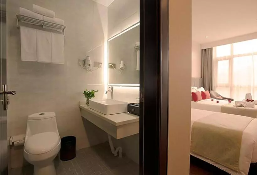 اتاق خانوادگی, Shanghai Joyful Star Hotel