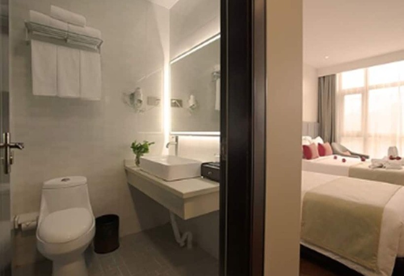 家庭间, Shanghai Joyful Star Hotel Free Shuttle Bus To Pudong Airport And Disney