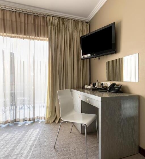 Номер Стандарт Адаптированный для Инвалидов, St Andrews Hotel And Spa