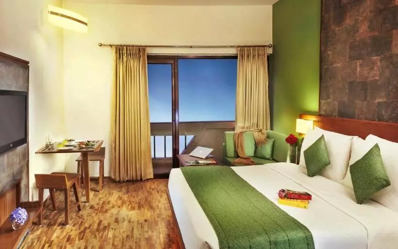 Premium room w/ mountain view, Sterling Mussoorie