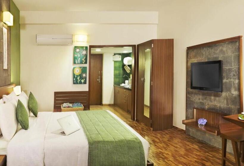 Premium room w/ mountain view, Sterling Mussoorie