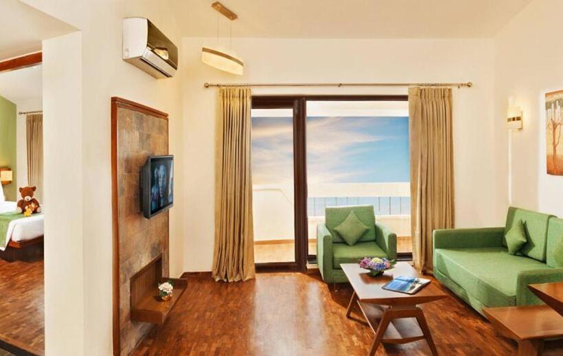 חדר משפחתי, Sterling Mussoorie