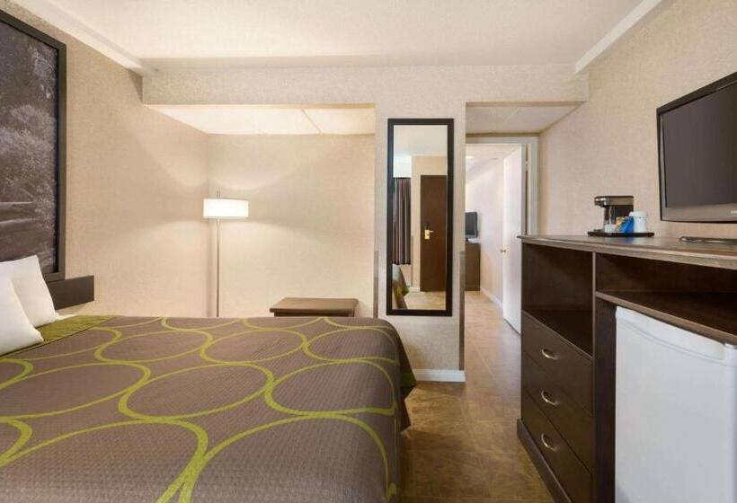 استودیوی استاندارد, Super 8 By Wyndham Prince George