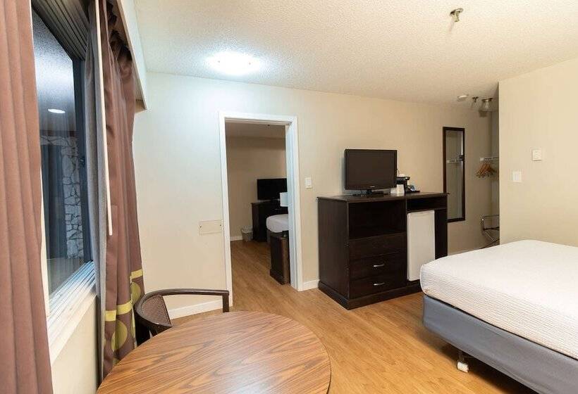 استودیوی استاندارد, Super 8 By Wyndham Prince George