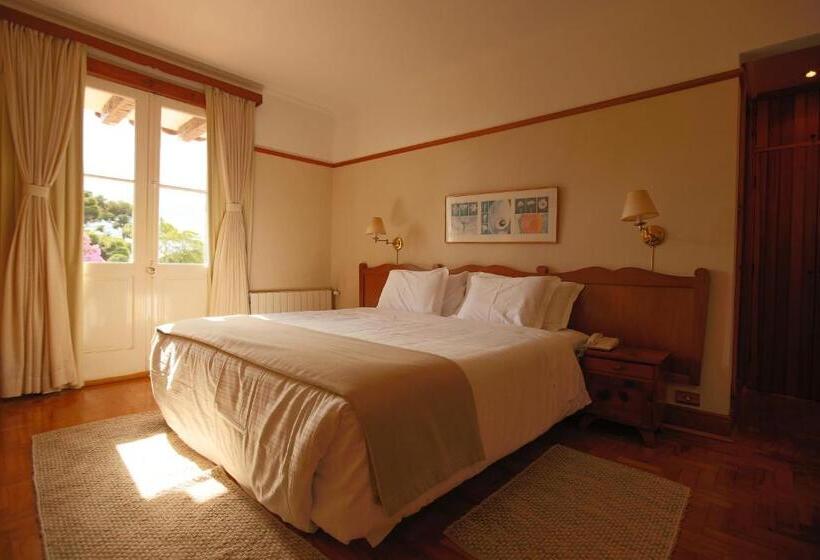 Superior Kamer, Toriba