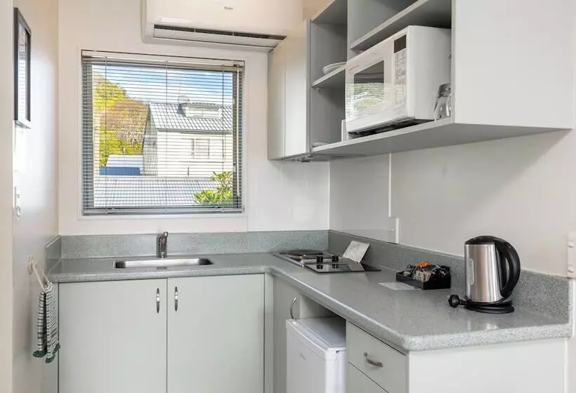 Executive-studio, Jasmine Court Motel