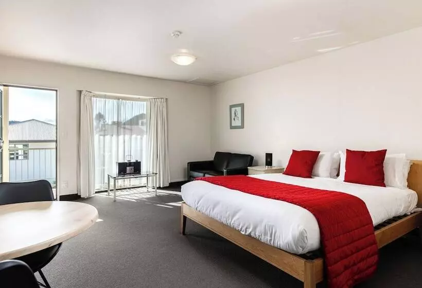 Executive-studio, Jasmine Court Motel