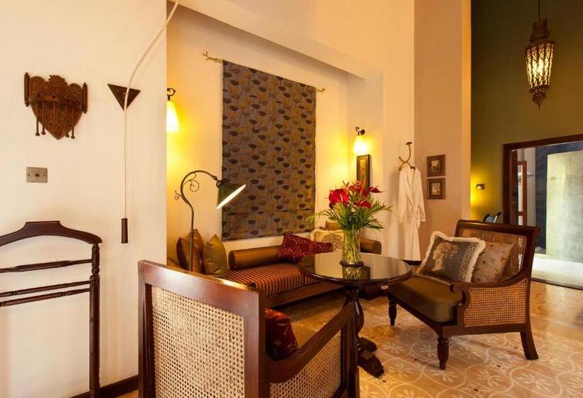سوییت با چشم‌انداز باغ, Reef Villa